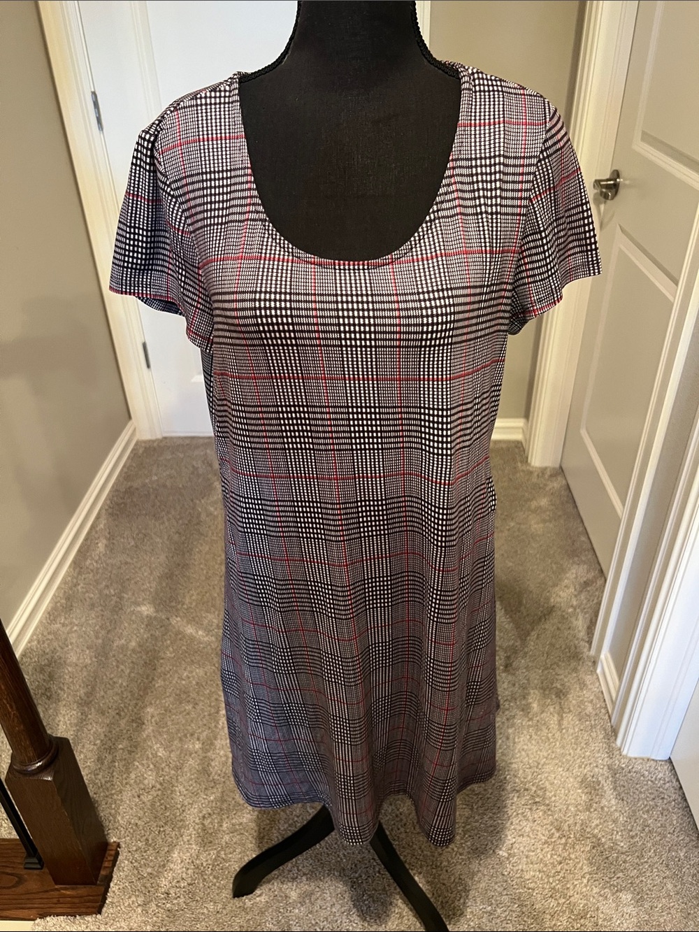 MSK Black, White & Red Plaid Scoop-Neck Midi Dress